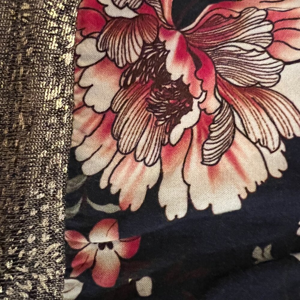 🚨CLEARANCE!!!! ⭐️HOST PICK⭐️ Untagged Floral/Gold Bomber-Style Sweater/Jacket - Picture 4 of 5